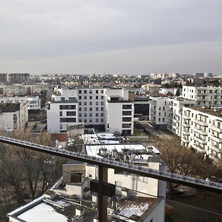 Triton Park Accommodation By P&O Serviced Apartments Varşovia Exterior foto